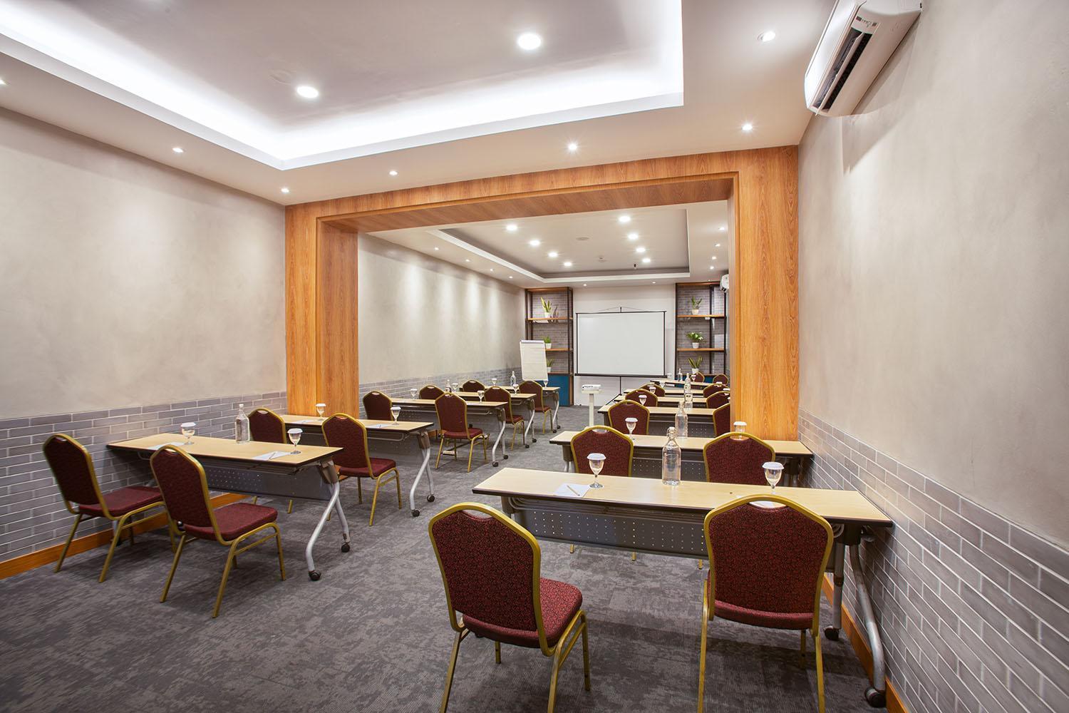 1O1 Urban Jakarta Kelapa Gading Экстерьер фото